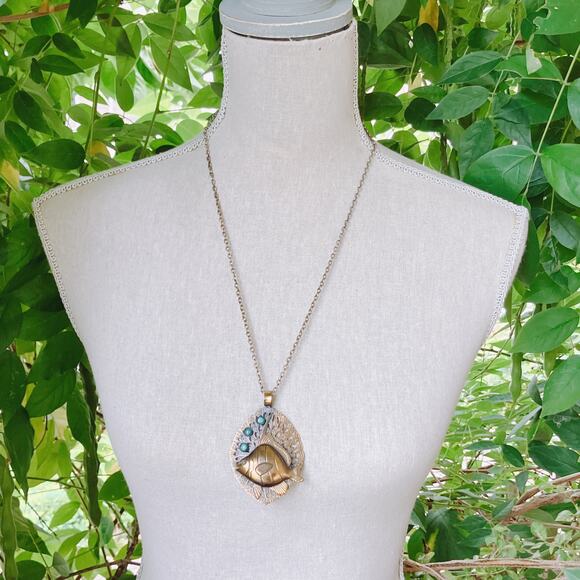 Vintage Mid Century Fish Pendant Necklace Fun Retro Kitschy Nautical Jewelry - Picture 7 of 11